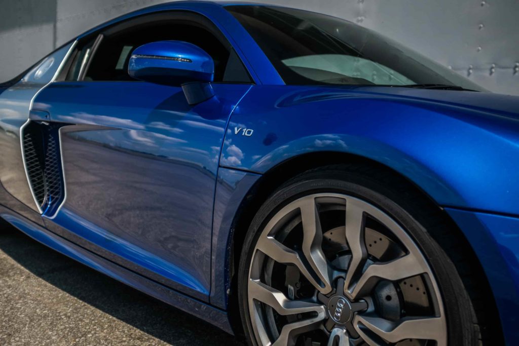 Audi V10 blue